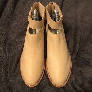 Kelsi Dagger ankle boots